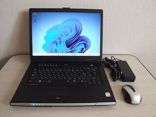 高速SSD480GB搭載 大画面18.4型フルHD Core i5 8GB 富士通 FMV-BIBLO