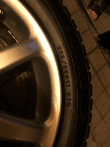 225/55/17 スバル　冬タイヤ　値下げしました！ 225/55/17 スバル 冬タイヤ 値下げしました！