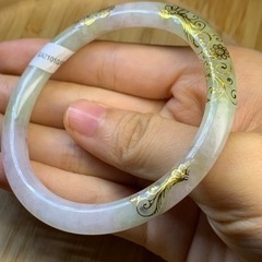 本翡翠バングル　ミャンマー産　春帯彩　お買い得　売り尽くしセール