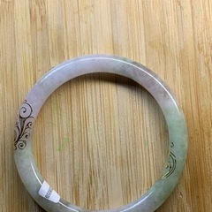 本翡翠バングル　ミャンマー産　春帯彩　お買い得　売り尽くしセール