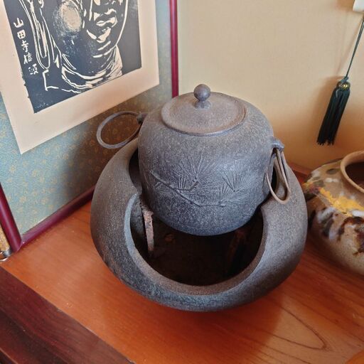 茶道の茶釜　南部鉄器