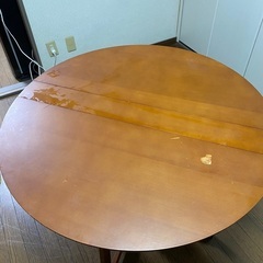 折り畳み円テーブル