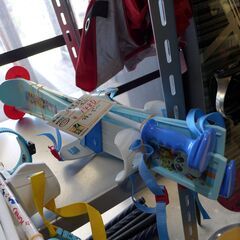 【モノ市場 東海店】　幼児スキーセット　板とポール（板　水色）