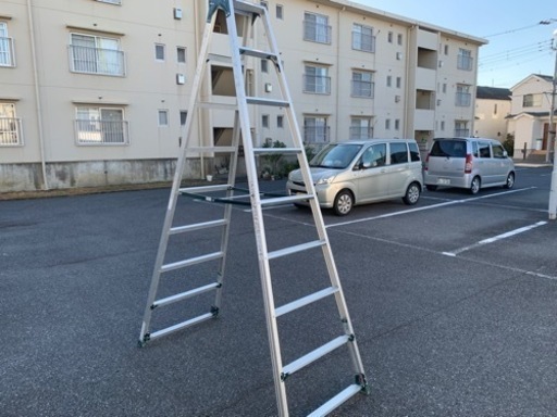 伸縮脚立 8尺/9尺 PICA KS-270A