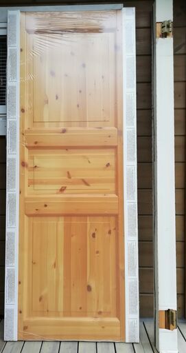 2/23商談中　木製室内ドア　北欧フィンランドパイン☆　　　未使用だが日焼け色ムラ有