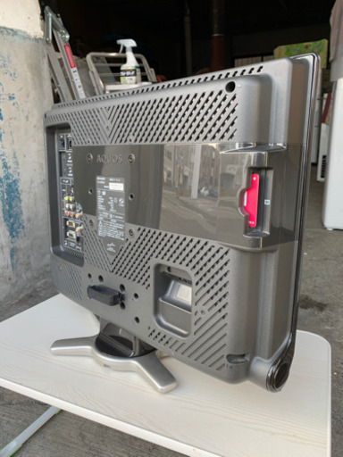 札幌市内配送無料 SHARP シャープ アクオス 20V型 液晶テレビ LC-20D50