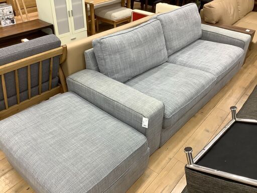 IKEAの3人掛けソファのご紹介です！