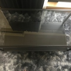 ガラステーブル　IKEA
