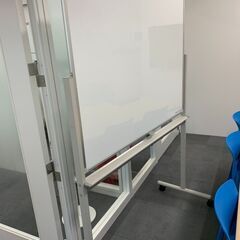 オフィス用家具 両面使用可能ホワイトボード 