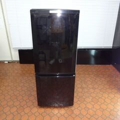 ID 987816　 冷蔵庫三菱２ドア146L　２０１７年製　キズ有