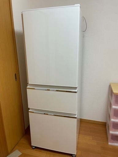 【2017年製】3ドア冷蔵庫　330Ｌ　MR-CX33EA-W1