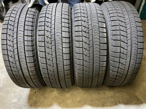 走行500km以内 スタッドレス ブリヂストン VRX  185/60R15 走行500km以内 スタッドレス ブリヂストン VRX 185/60R15