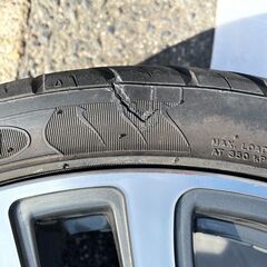 ★タイヤ付１９インチ　１年使用プリウスα　235/35ZR19×8J　オフセット＋40　少々キズあり★