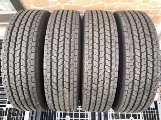 195/80R15 ヨコハマ スタッドレス 溝あり ハイエース キャラバン