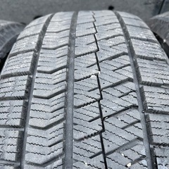 バリ山　BRIDGESTONE VRX2 215/60R17 スタッドレス  タイヤ　2018年製