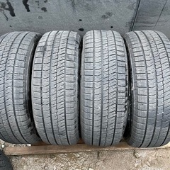 バリ山　BRIDGESTONE VRX2 215/60R17 スタッドレス  タイヤ　2018年製