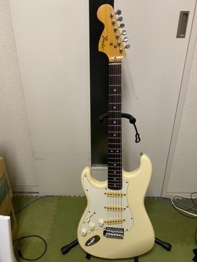 fender  Japan エレキギター(レフティ)