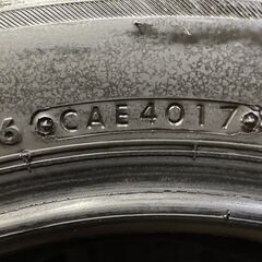 走行短め BS BLIZZAK VRX2 185/70R14 14インチ スタッドレス 4本 2017年製 カローラアクシオ フリード アリオン等　(VTI426) クレジットカード QRコード決済可能