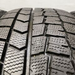 DUNLOP WINTER MAXX WM02 205/55R16 16インチ スタッドレス 4本 バリ溝 アベンシスワゴン カローラ ヴォクシー等　(TH498) クレジットカード QRコード決済可能