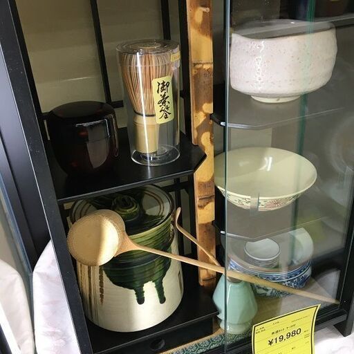 Wa08　ガラス引き戸付飾茶棚・茶道具セット Wa08 ガラス引き戸付飾茶棚・茶道具セット Wa08 ガラス引き戸付飾茶棚