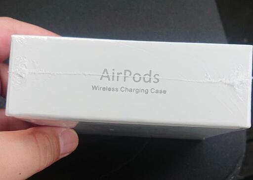 Apple AirPods（第2世代）with Wireless Charging Case