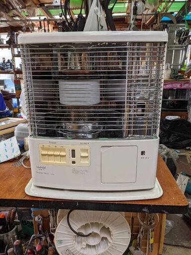トヨトミ 自然通気型開放式石油ストーブ トヨトミ 自然通気形 開放式石油ストーブ