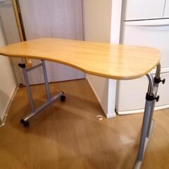 【ネット決済】交渉中　介護用ベッドテーブル、椅子２脚