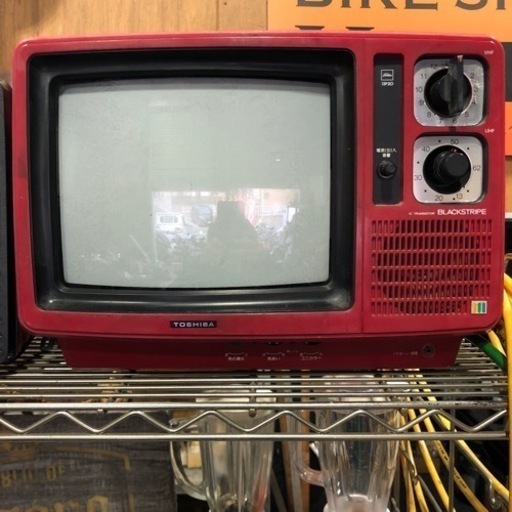 福岡市南区から　当時物　インテリア　オブジェ　東芝TOSHIBA カラーテレビ　13p 20 昭和レトロ　ディスプレイ　飾り用などに