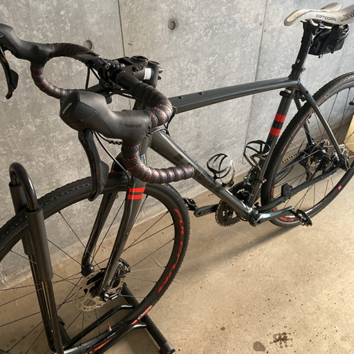 ロードバイク TREK checkpoint ALR4