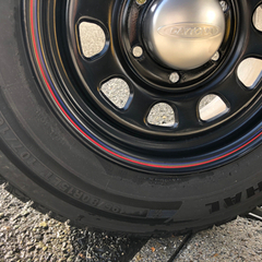 ハイエース用タイヤと、ホイール4本セットで最終値下げです