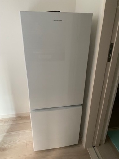 【値下げしました】アイリスオーヤマ冷蔵庫156L 自動霜取り機能付き ホワイト