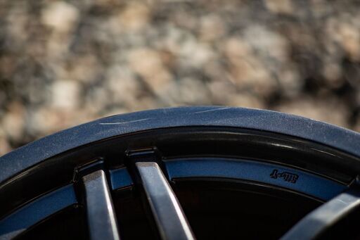 【良品】JAOS VICTRON ASTELLA CM-02 17x8J+25 6穴139.7 4本 JAOS ASTELLA CM-02 17x8.0J+25 6H139.7 ディープガンメタ アルミ