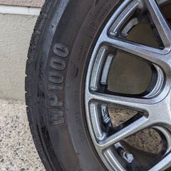 冬用タイヤ　ホイルつき　4本　195/65R15　5×100