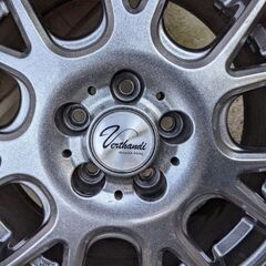 冬用タイヤ　ホイルつき　4本　195/65R15　5×100