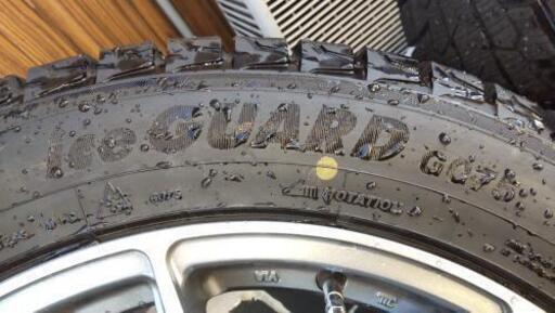 275/50R20ヨコハマ スタッドレス 使用1000キロ未満ほぼ新品 ベンツGLE バリ溝美品 − 岐阜県
