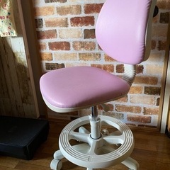 あげます 0円学習チェア 可愛いピンクの椅子