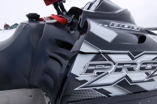 購入者決定)スノーモービル 2003年 ポラリスRMK800