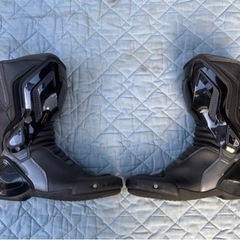 ダイネーゼのブーツ