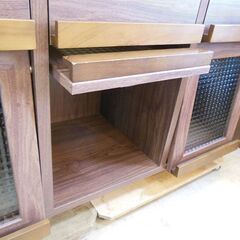 【販売終了しました。ありがとうございます。】ディスプレイラック　中古品　/　フラップ扉　クロスガラス　北欧テイスト　相模原市リサイクルショップ 販売終了しました。ありがとうございます。】ディスプレイラック 中古