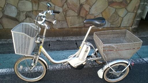ブリジストン・アシスタワゴン(電動アシスト三輪車)シルバー ブリジストン・アシスタワゴン(電動アシスト三輪車)シルバー