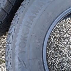 ランクル80で2シーズン使用！265/70/16国産スタッドレスまだまだ溝あります！