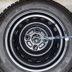 スタッドレスタイヤ 鉄ホイール付きバランス調整済み