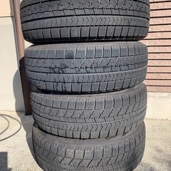 中古BS VRX195/65R15スタッドレスタイヤ　アルミホイル.ナット付