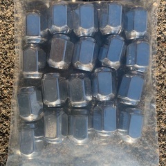 中古BS VRX195/65R15スタッドレスタイヤ　アルミホイル.ナット付