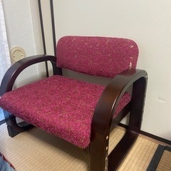 低い椅子