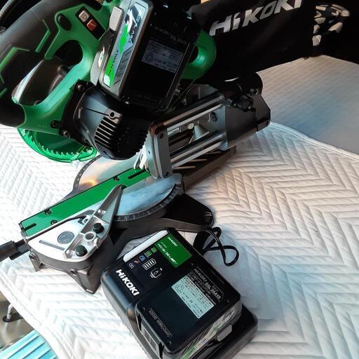 新品未使用【HiKOKI】コードレス卓上スライド丸のこ バッテリー2個つき