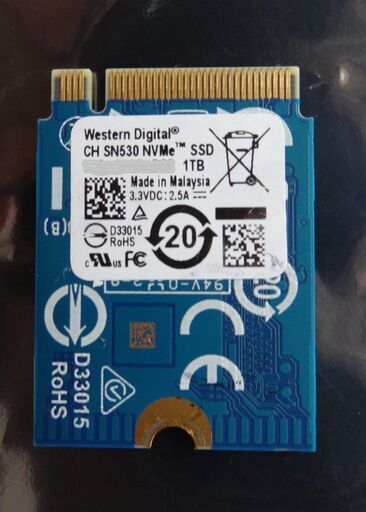 希少!!  Western Digital M.2 SSD  PCIe  NVMe  1TB  2230