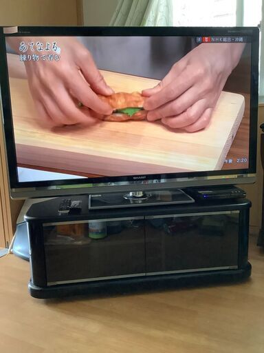2011年AQUOS液晶カラーテレビ52型＆テレビ台のセット