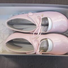 女の子の発表会用のピンクの靴