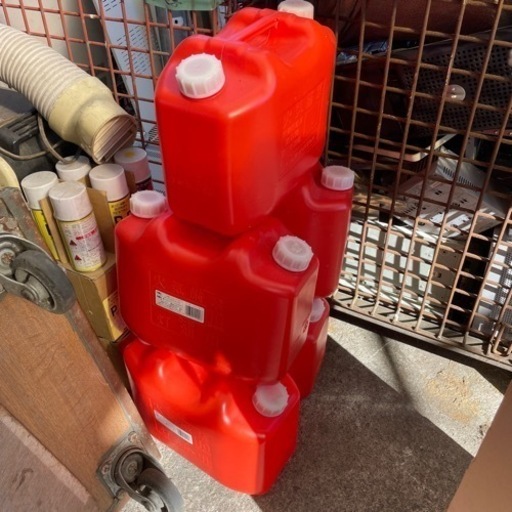 灯油用10リットタンク